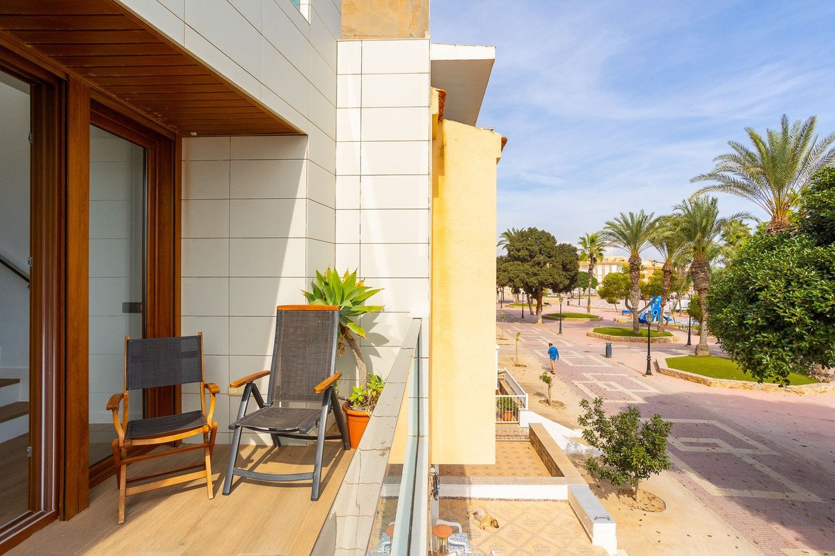 7 Bed Detached Villa in Los Alcazares