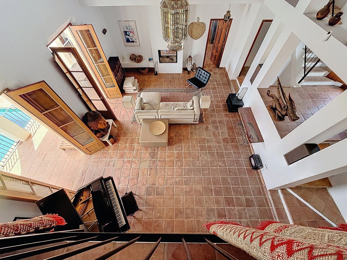 8 Bed Detached Villa in Alcaucín