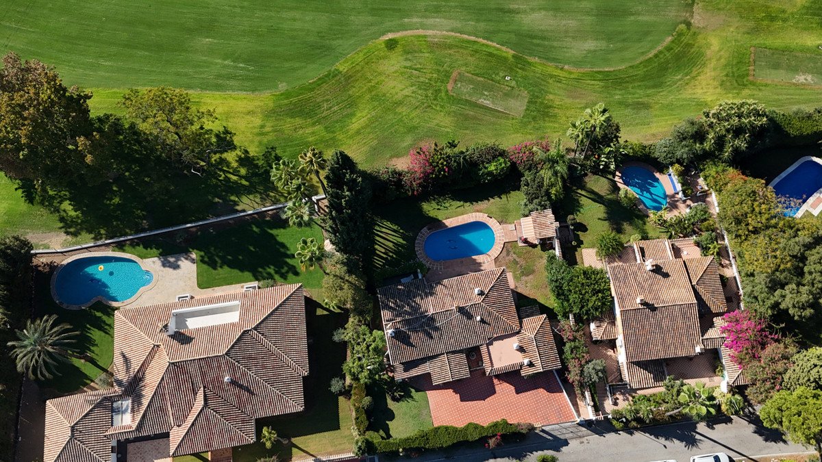 4 Bed Detached Villa in Guadalmina Alta