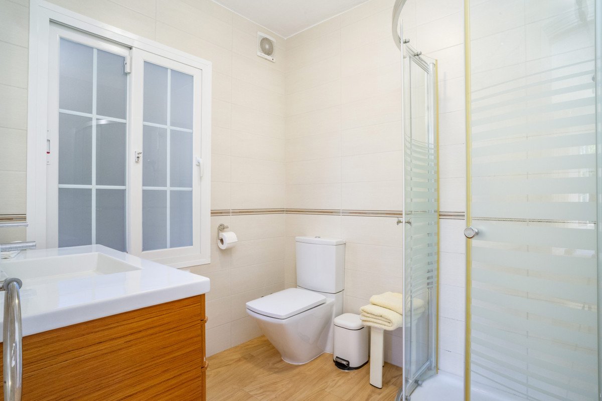 4 Bed Detached Villa in Guadalmina Alta