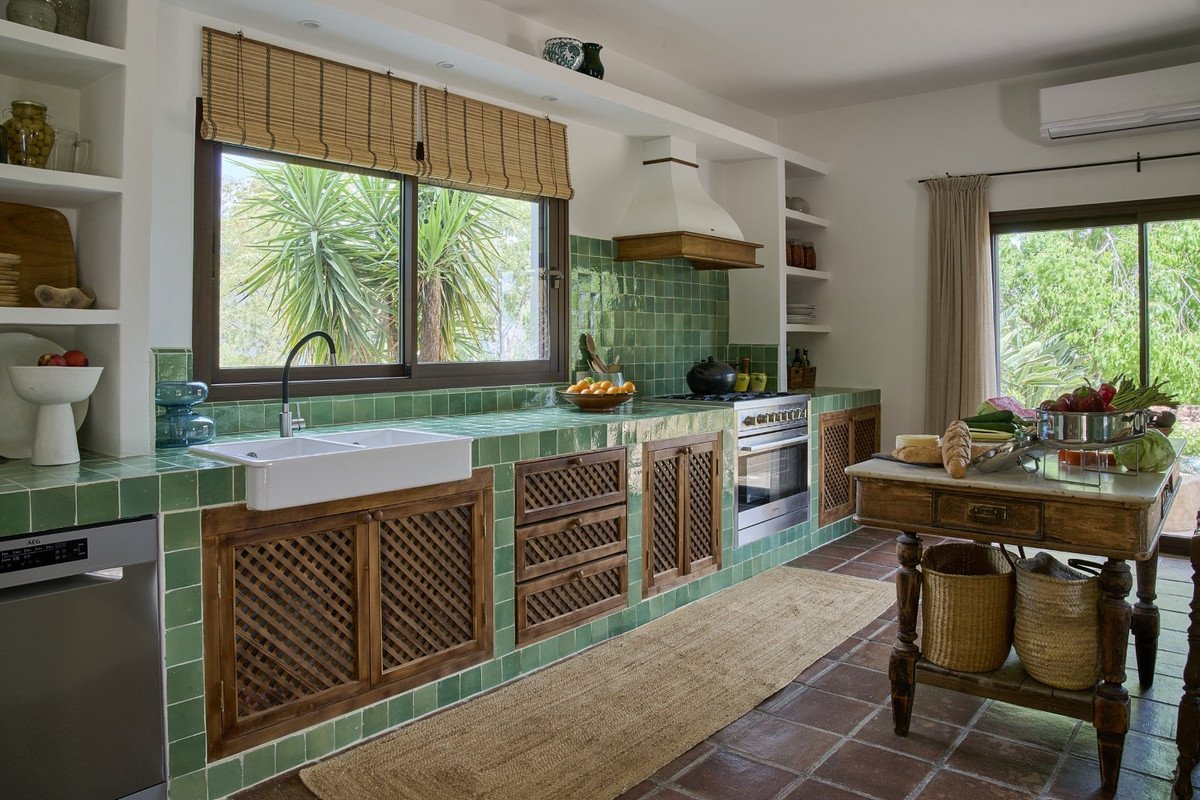 5 Bed Detached Villa in Comares