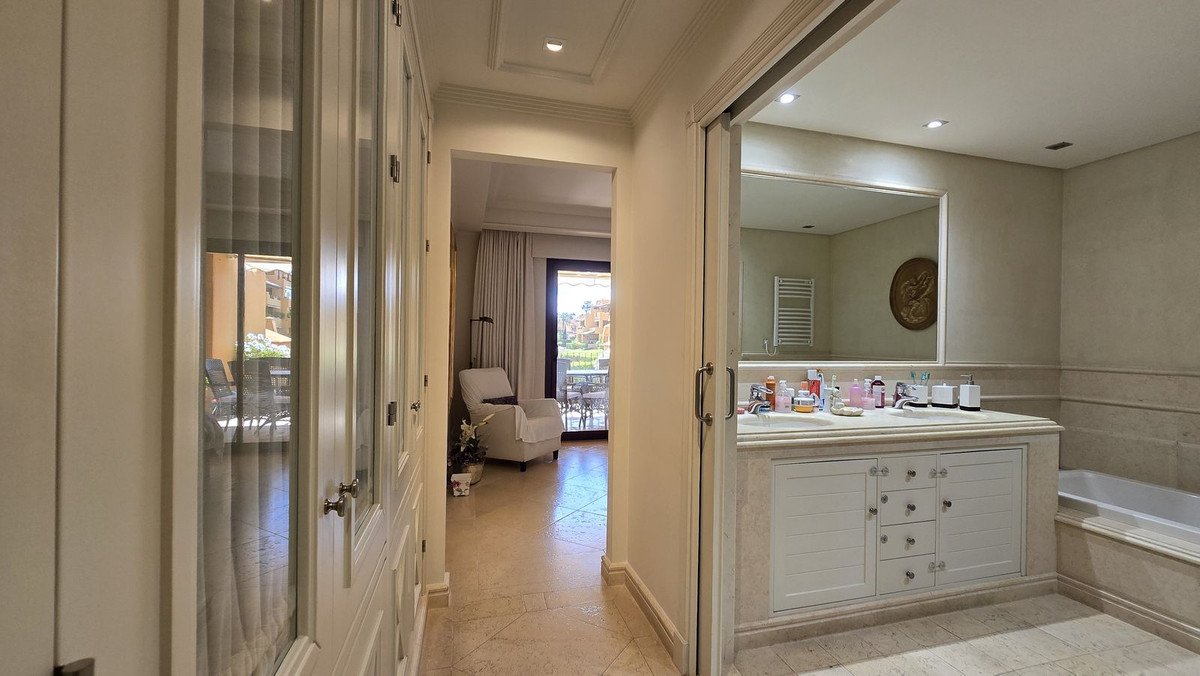 3 Bed Middle Floor Apartment in Estepona