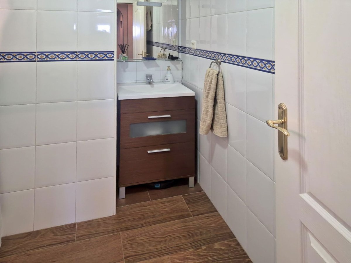 2 Bed Top Floor Apartment in Riviera del Sol