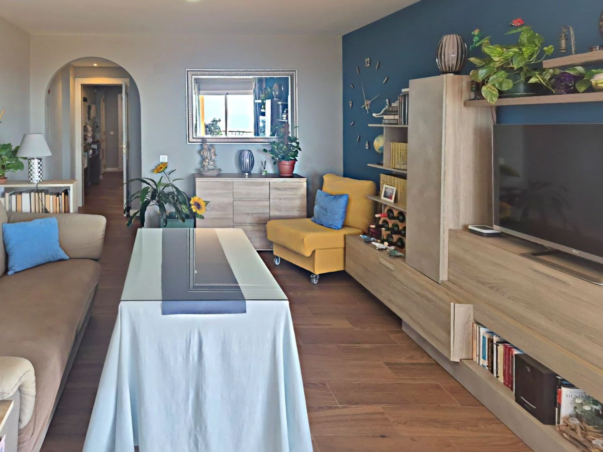 2 Bed Top Floor Apartment in Riviera del Sol