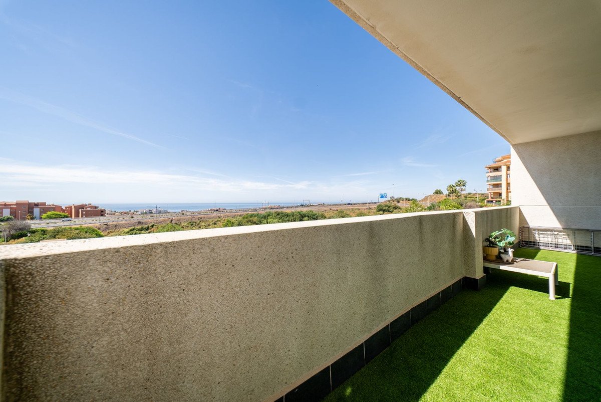 3 Bed Middle Floor Apartment in Riviera del Sol