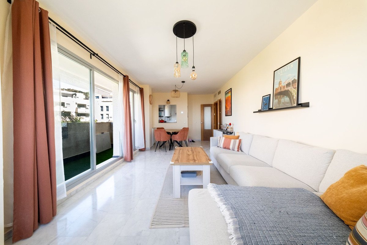 3 Bed Middle Floor Apartment in Riviera del Sol