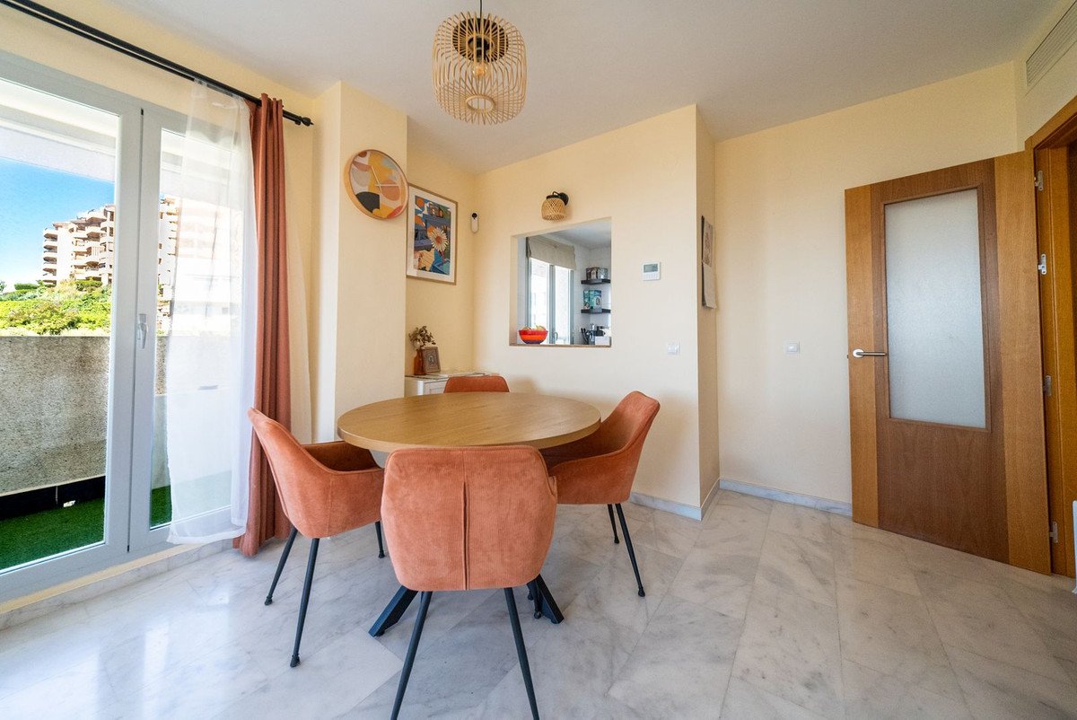 3 Bed Middle Floor Apartment in Riviera del Sol