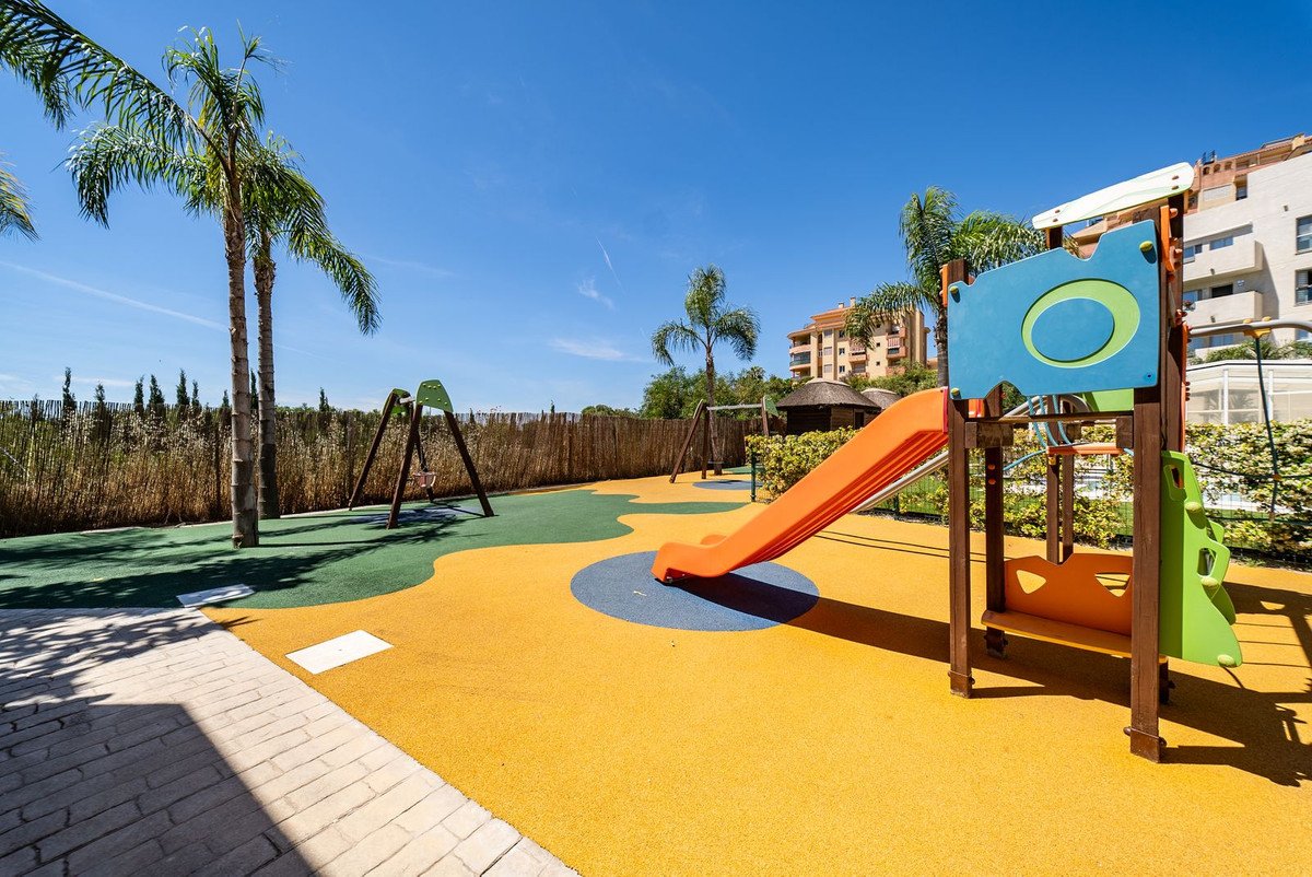 3 Bed Middle Floor Apartment in Riviera del Sol
