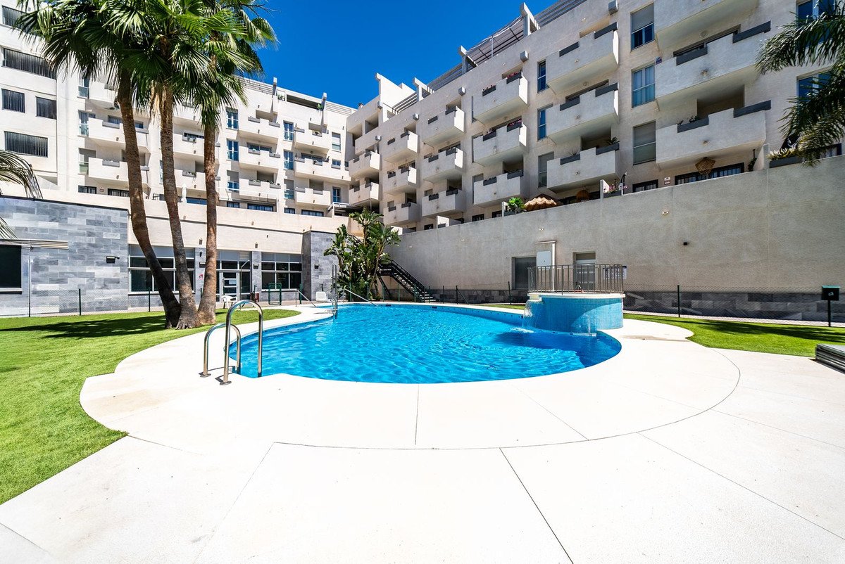3 Bed Middle Floor Apartment in Riviera del Sol