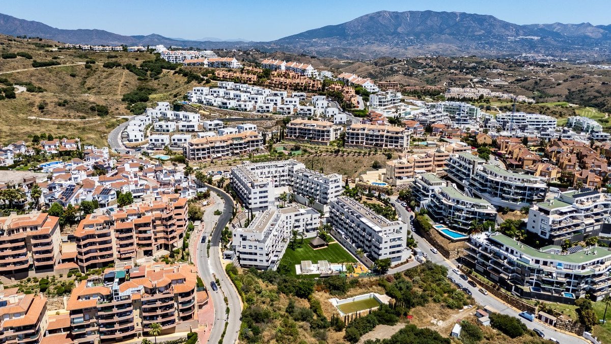 3 Bed Middle Floor Apartment in Riviera del Sol