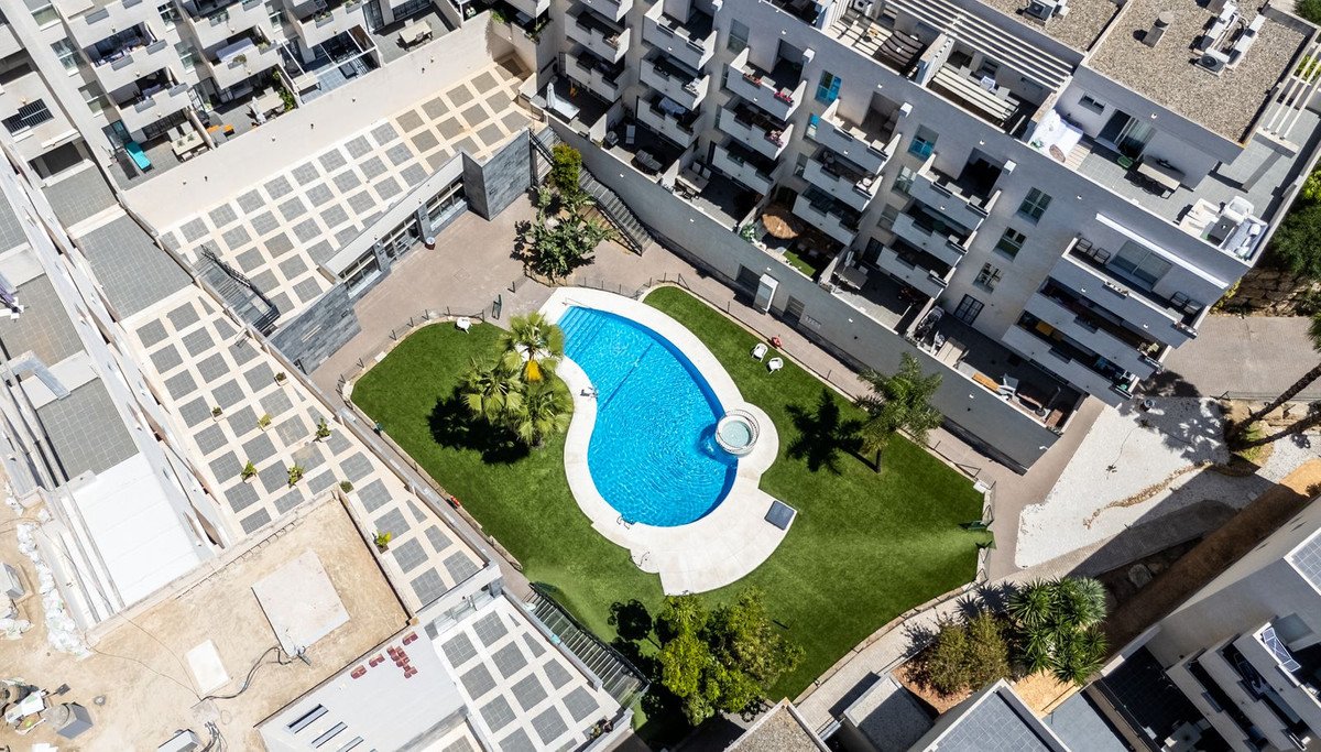 3 Bed Middle Floor Apartment in Riviera del Sol
