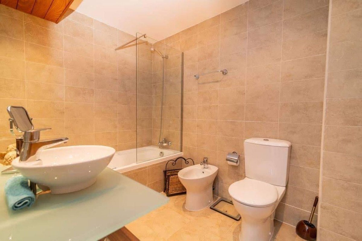 3 Bed Penthouse in Higueron