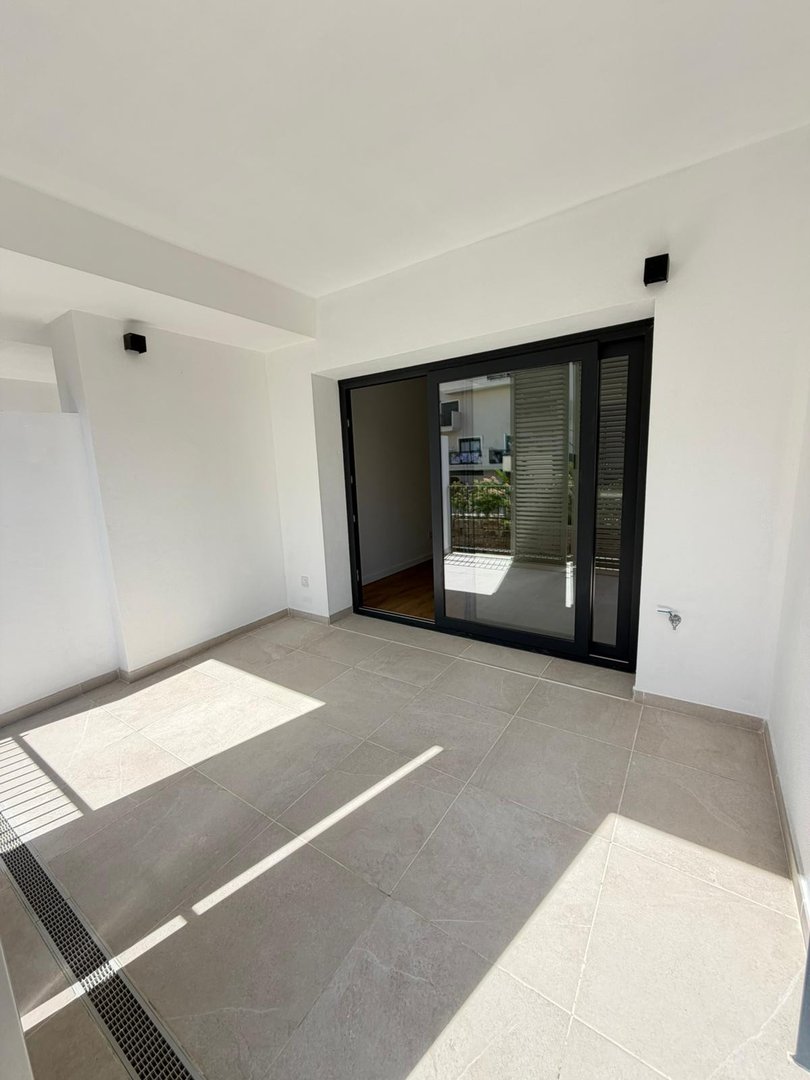 2 Bed Middle Floor Apartment in Estepona