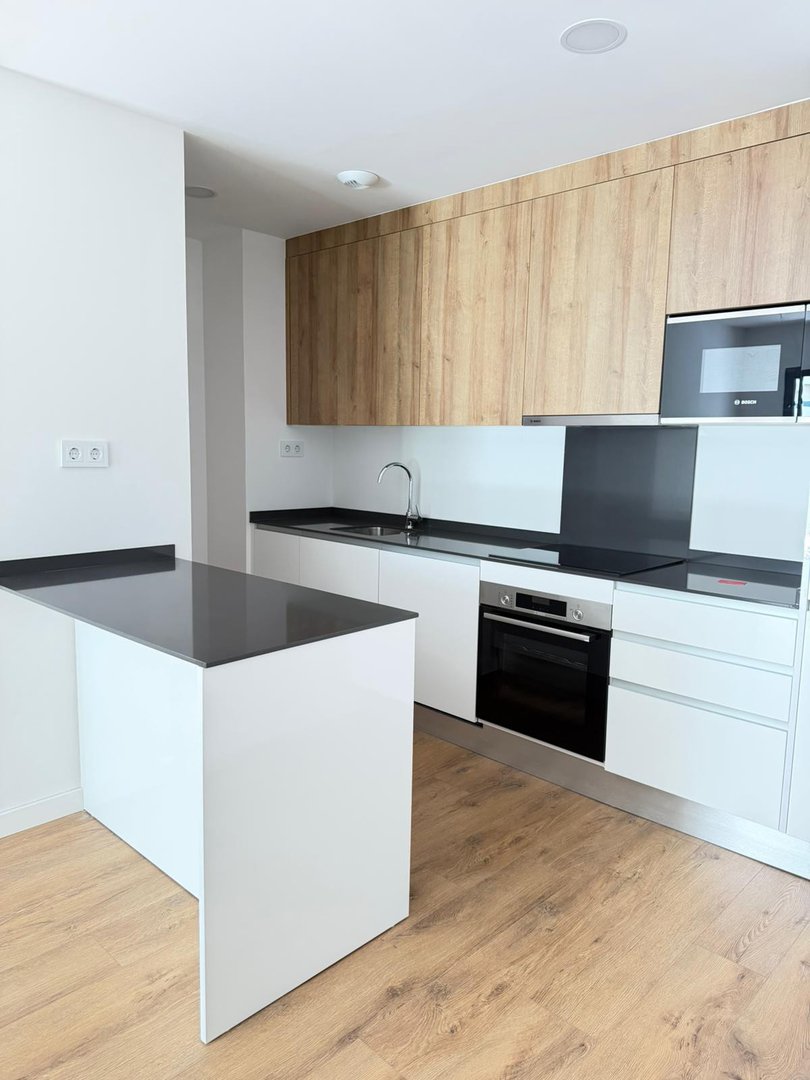 2 Bed Middle Floor Apartment in Estepona