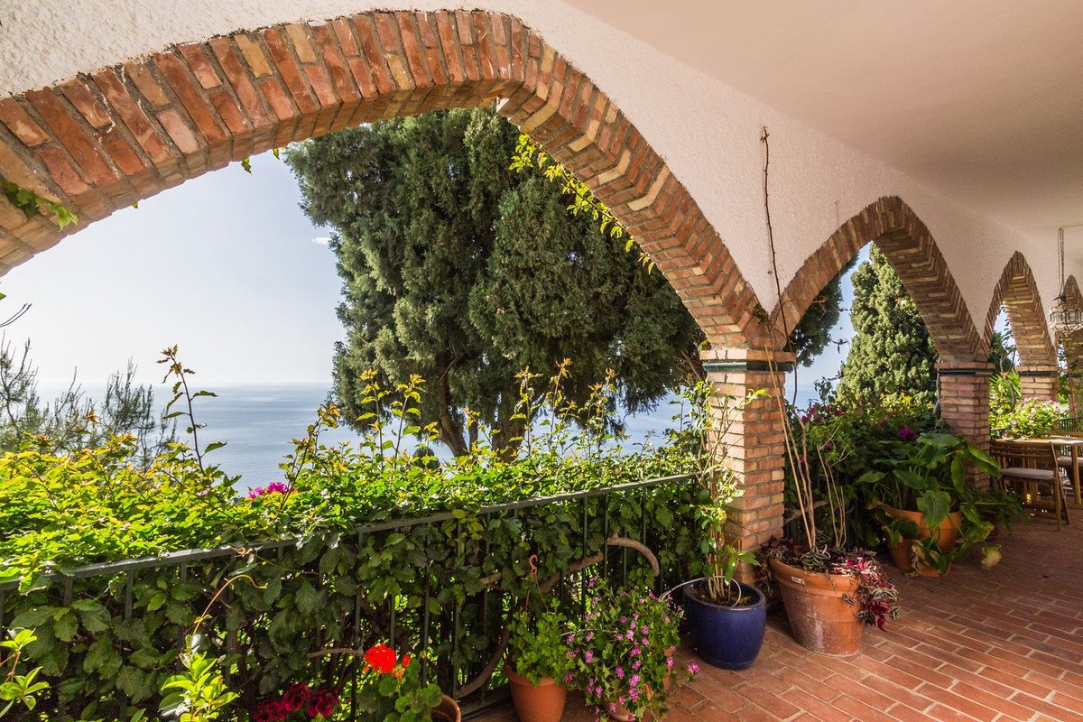 3 Bed Detached Villa in Almuñecar