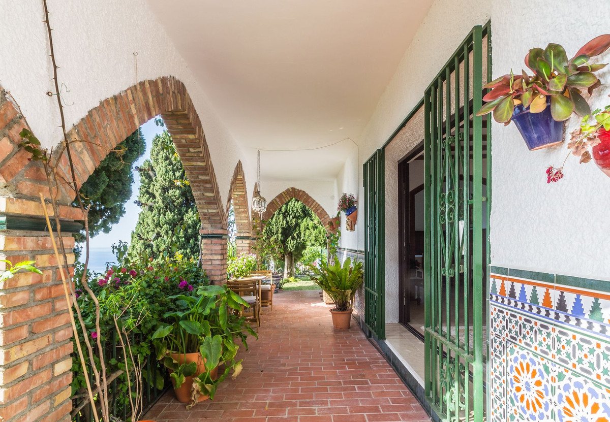 3 Bed Detached Villa in Almuñecar