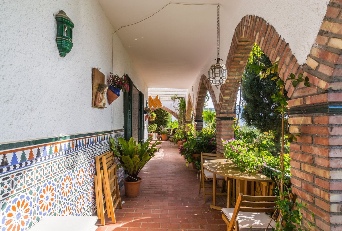 3 Bed Detached Villa in Almuñecar