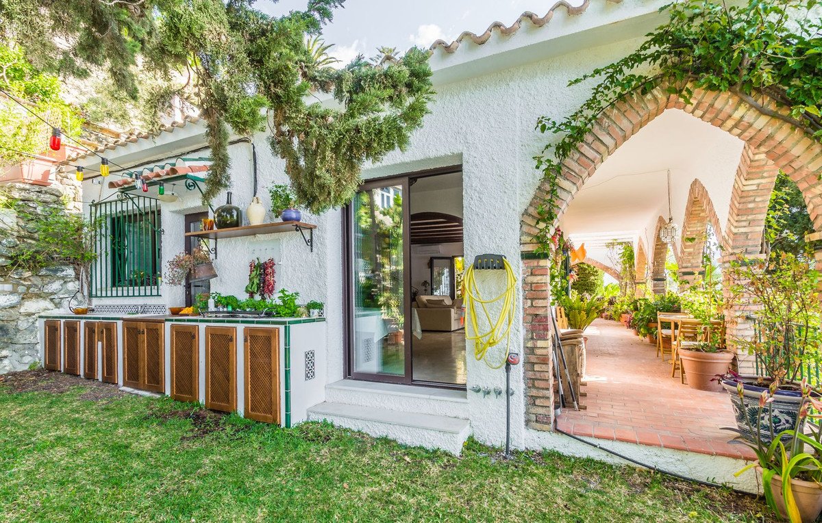 3 Bed Detached Villa in Almuñecar