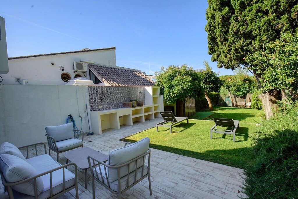 2 Bed Detached Villa in Estepona