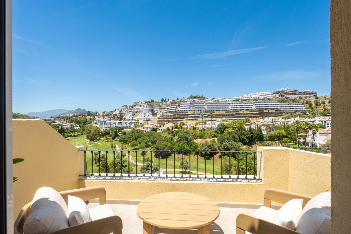 3 Bed Duplex in Benahavís