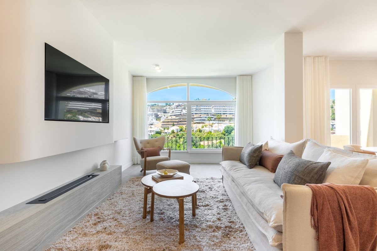 3 Bed Duplex in Benahavís
