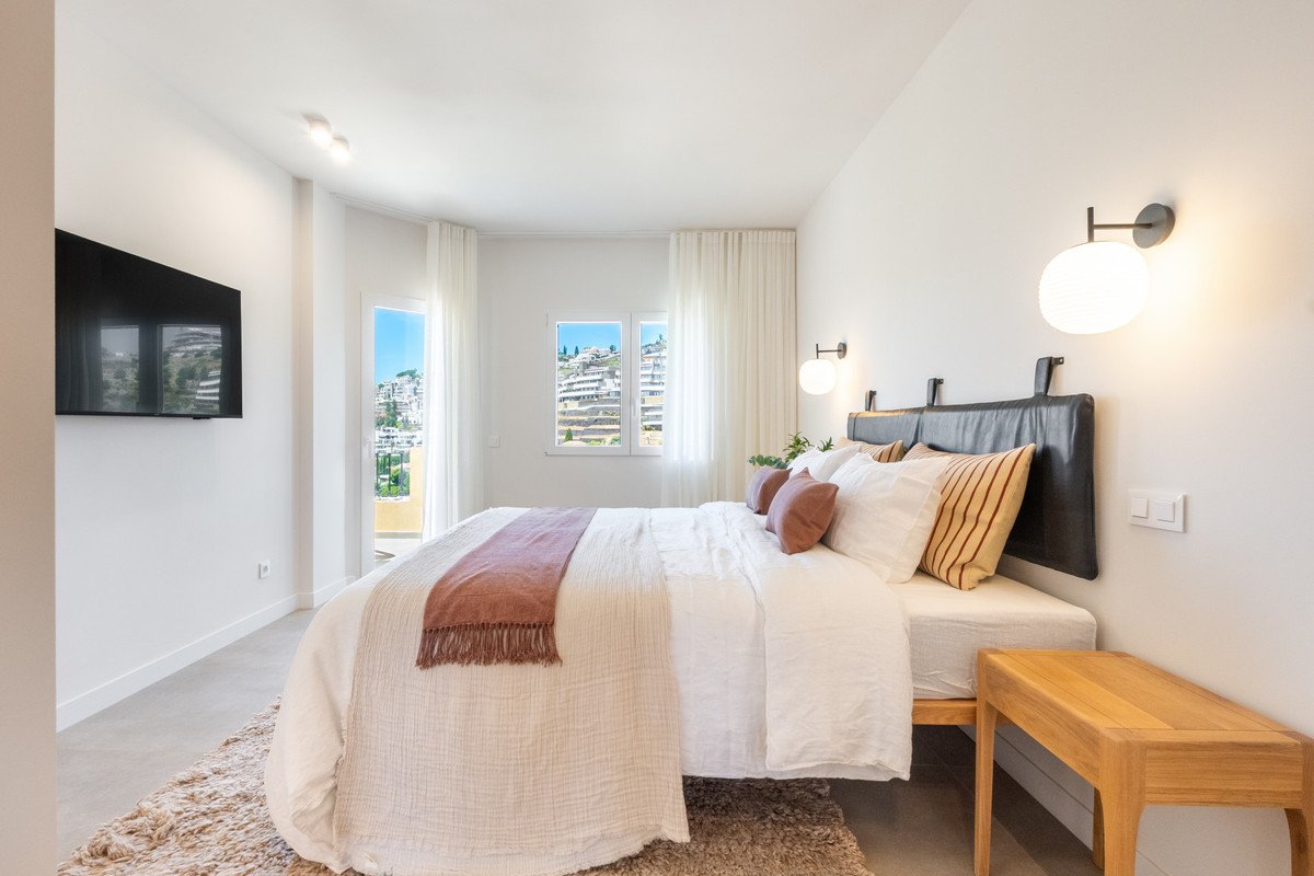 3 Bed Duplex in Benahavís