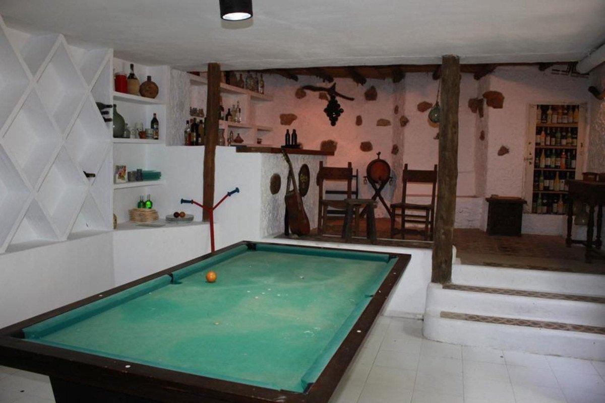 4 Bed Detached Villa in La Herradura