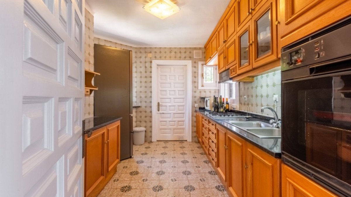 4 Bed Detached Villa in Estepona