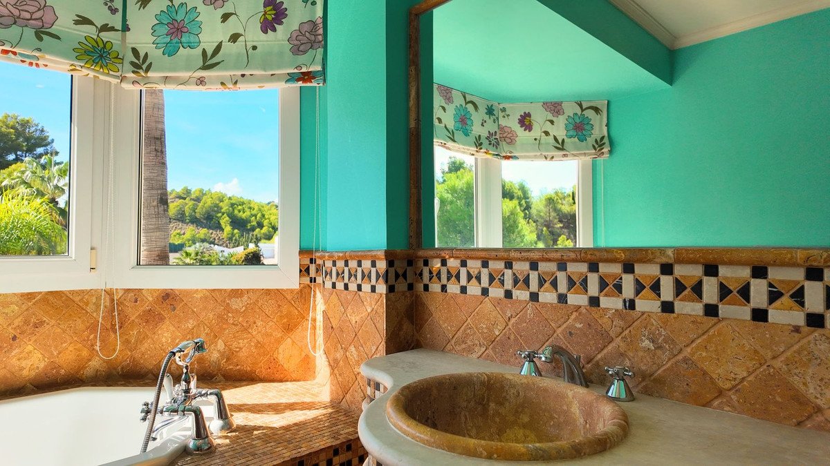 6 Bed Finca - Cortijo in Mijas
