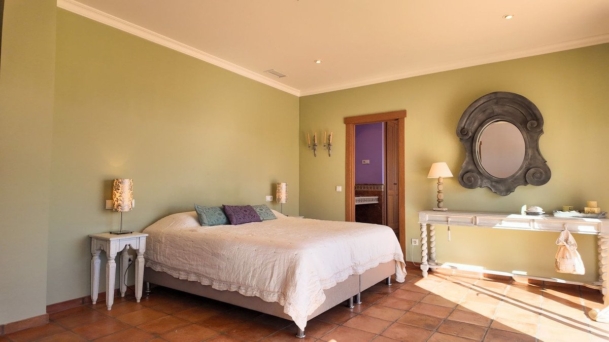 6 Bed Finca - Cortijo in Mijas