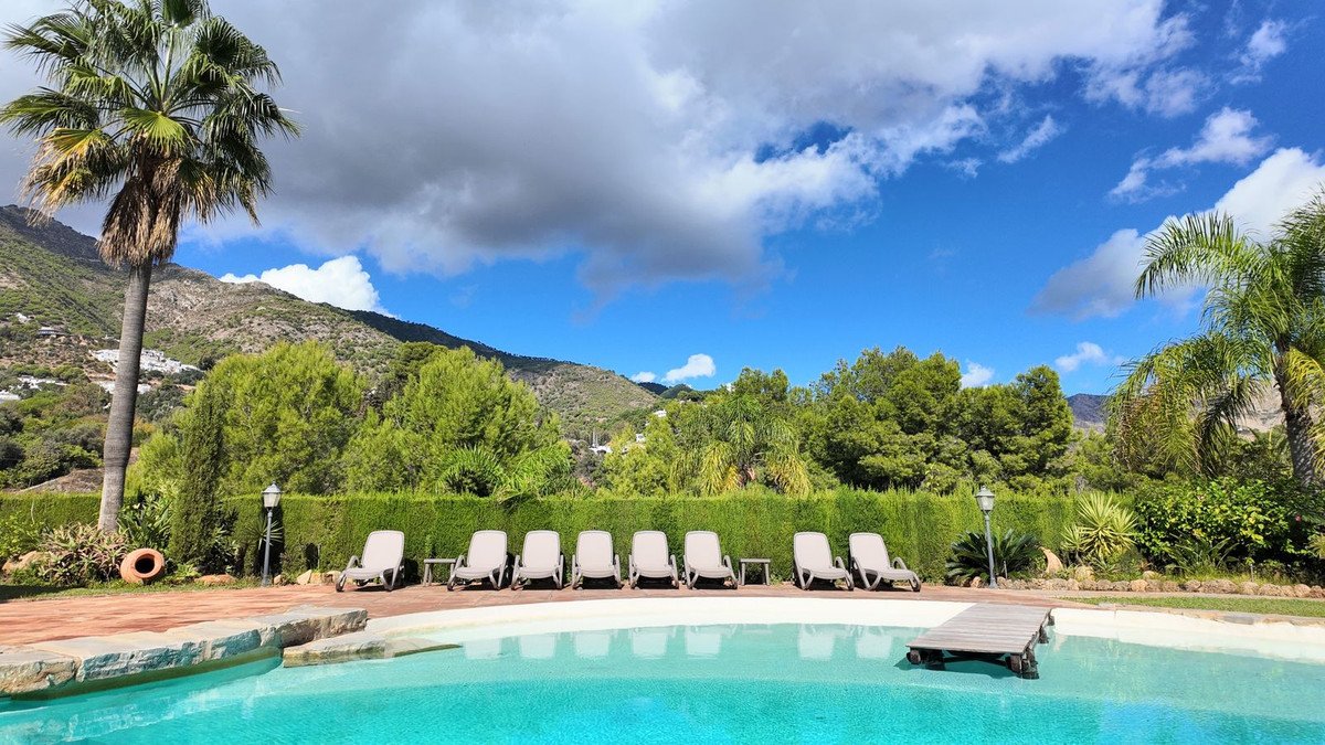 6 Bed Finca - Cortijo in Mijas
