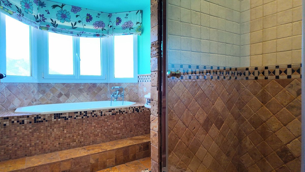 6 Bed Finca - Cortijo in Mijas