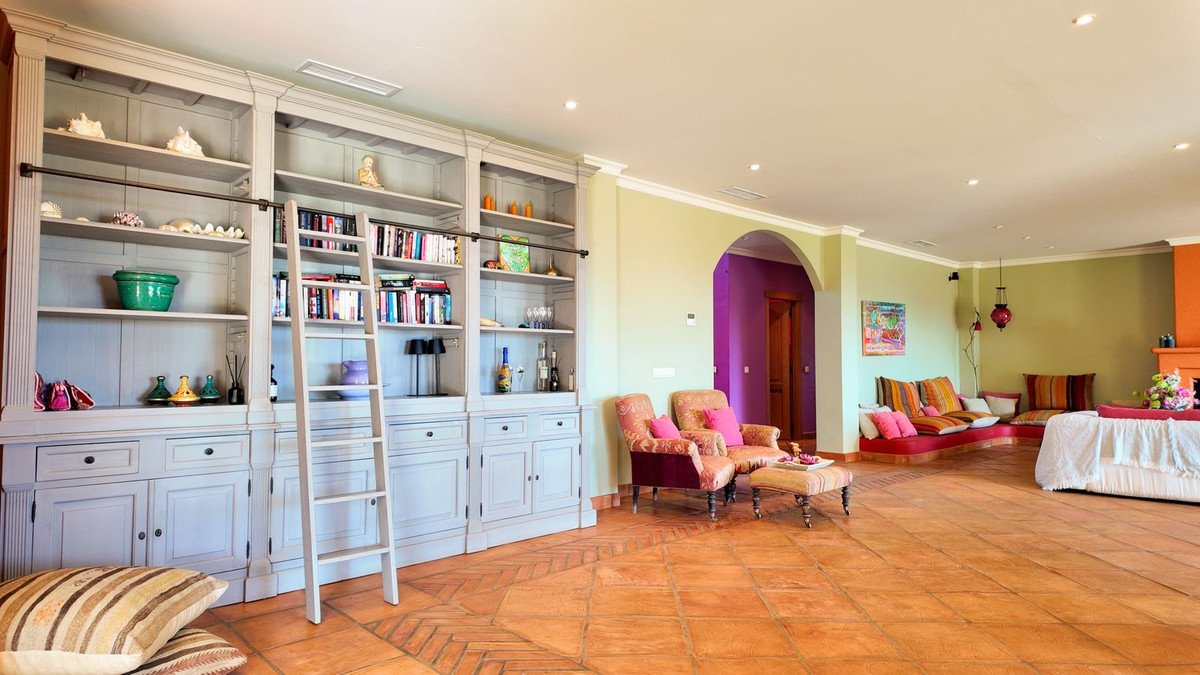 6 Bed Finca - Cortijo in Mijas