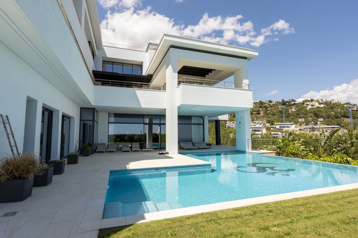 12 Bed Detached Villa in Benahavís