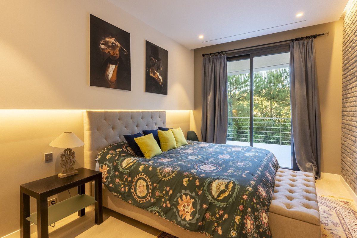 12 Bed Detached Villa in Benahavís