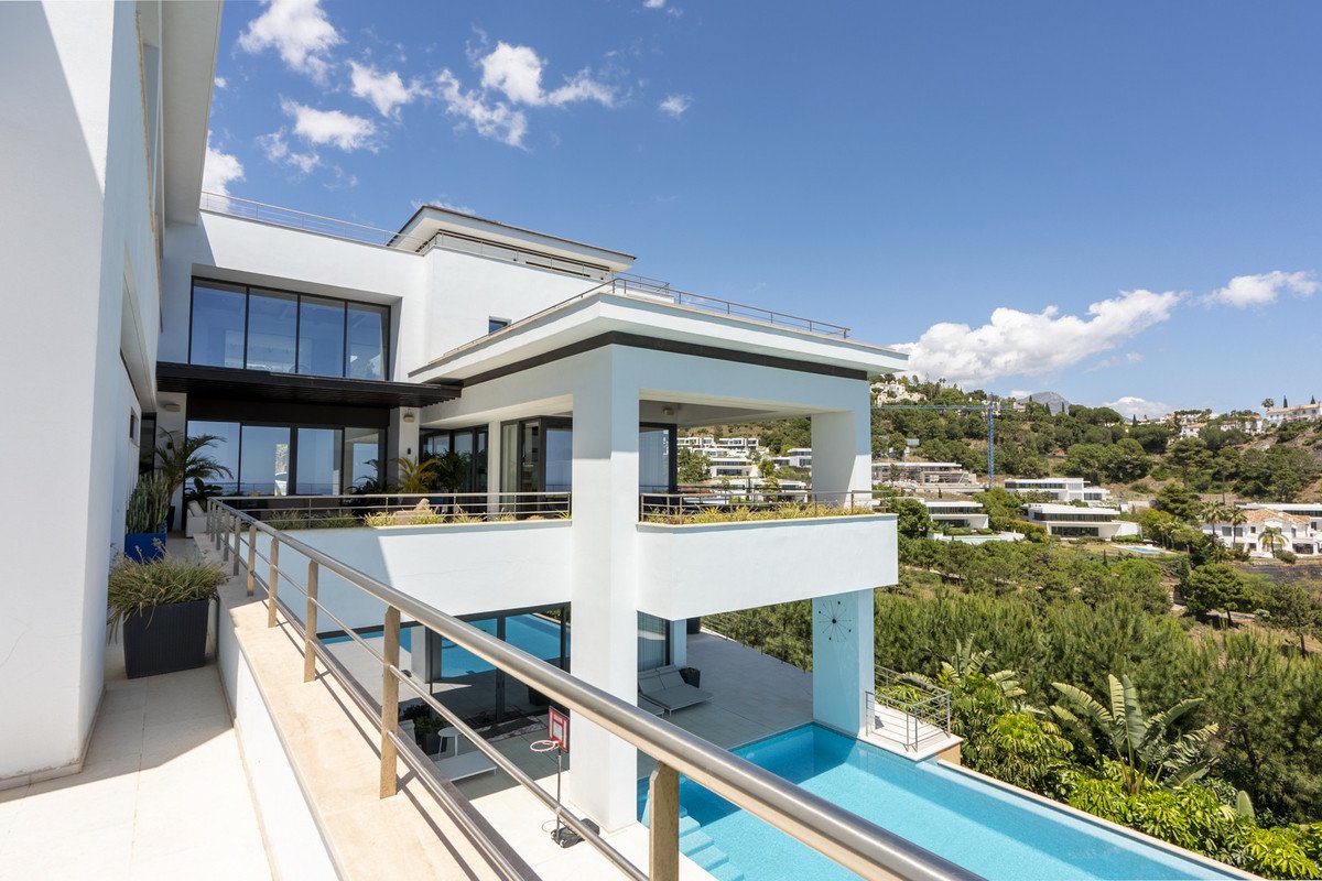 12 Bed Detached Villa in Benahavís