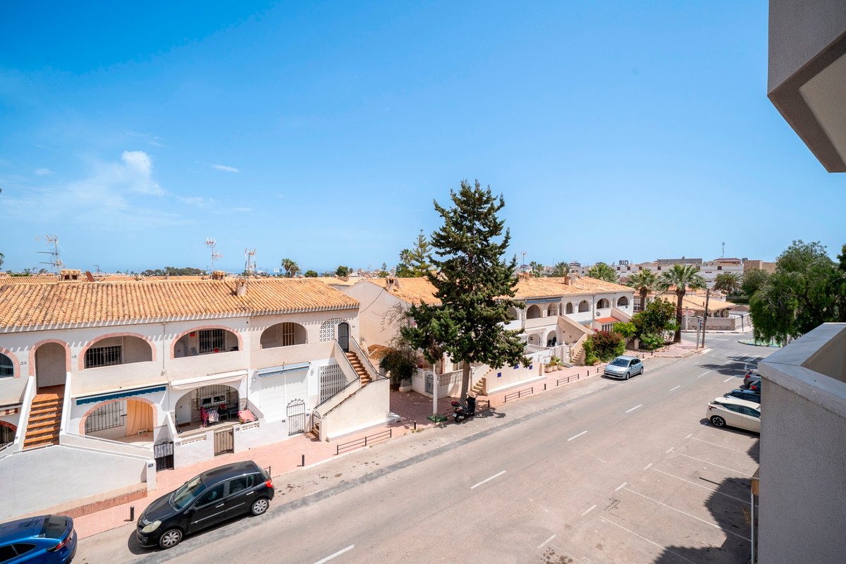 1 Bed Middle Floor Apartment in Cabo Roig