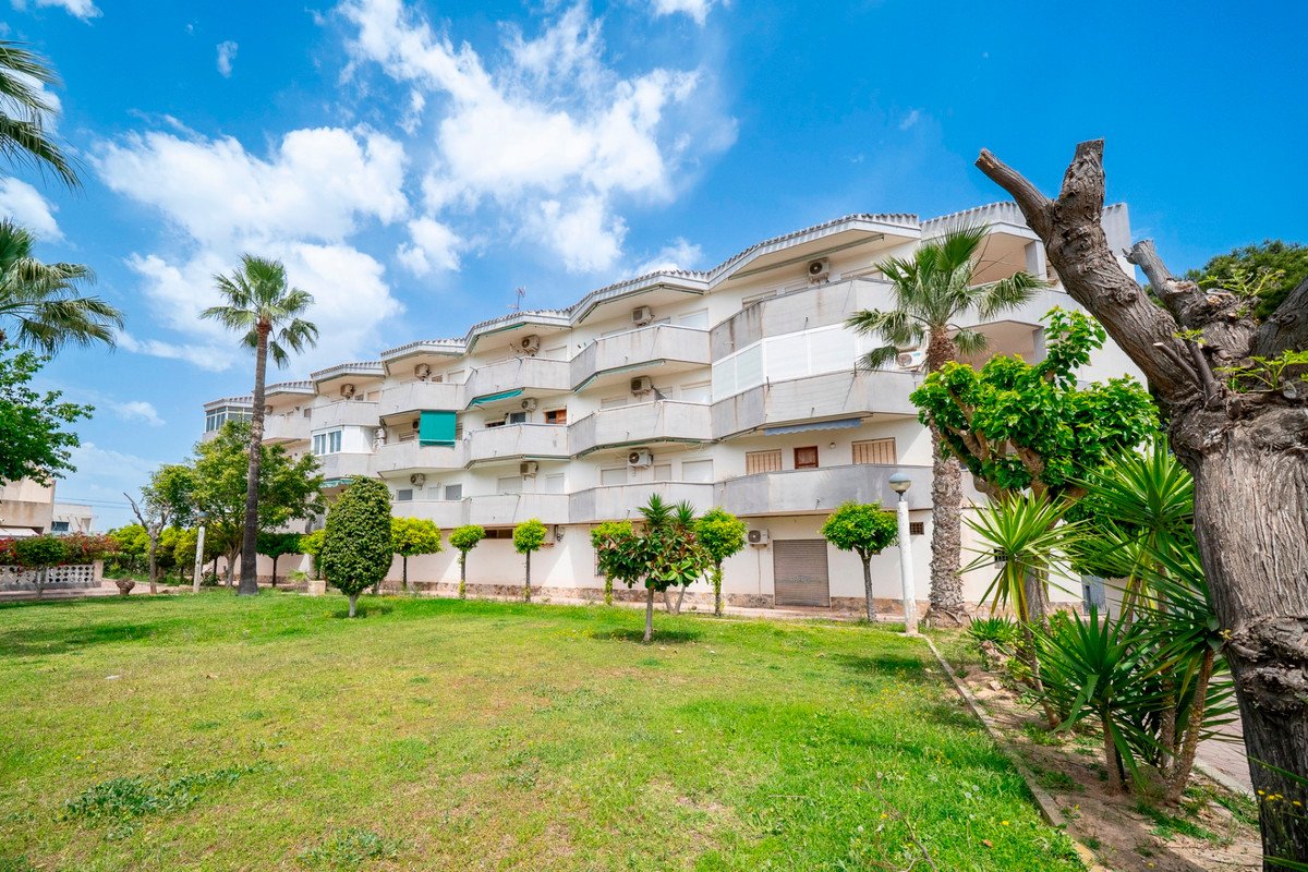 1 Bed Middle Floor Apartment in Cabo Roig