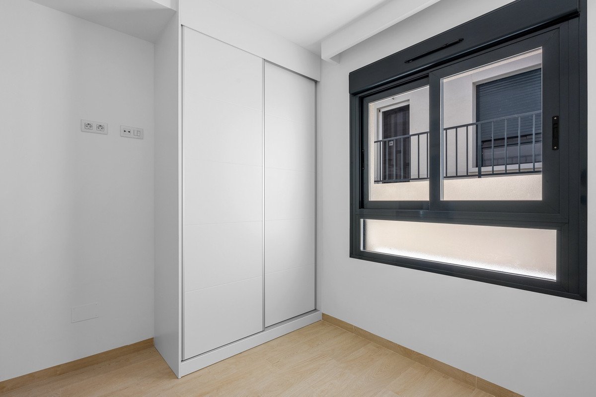 2 Bed Ground Floor Apartment in San Miguel