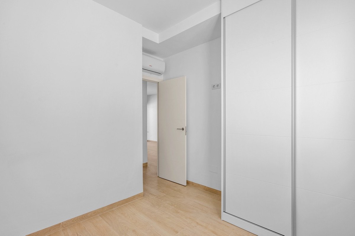 2 Bed Ground Floor Apartment in San Miguel