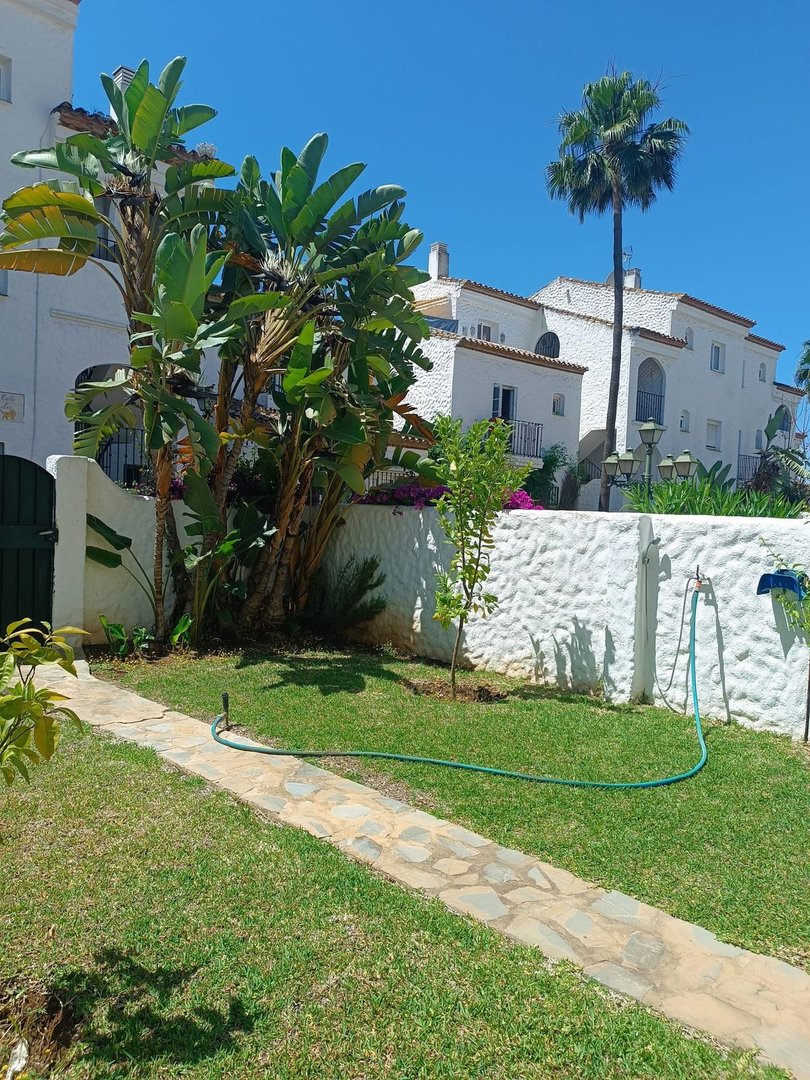 1 Bed Ground Floor Apartment in Estepona