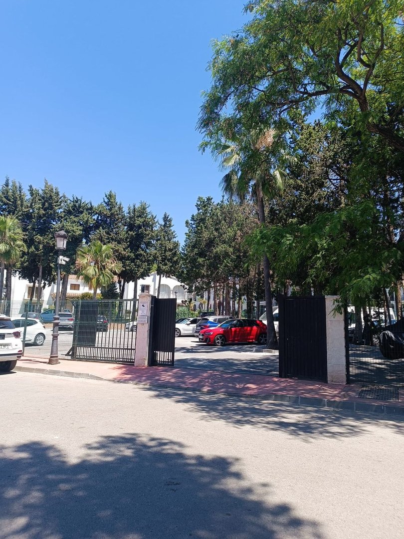 1 Bed Ground Floor Apartment in Estepona