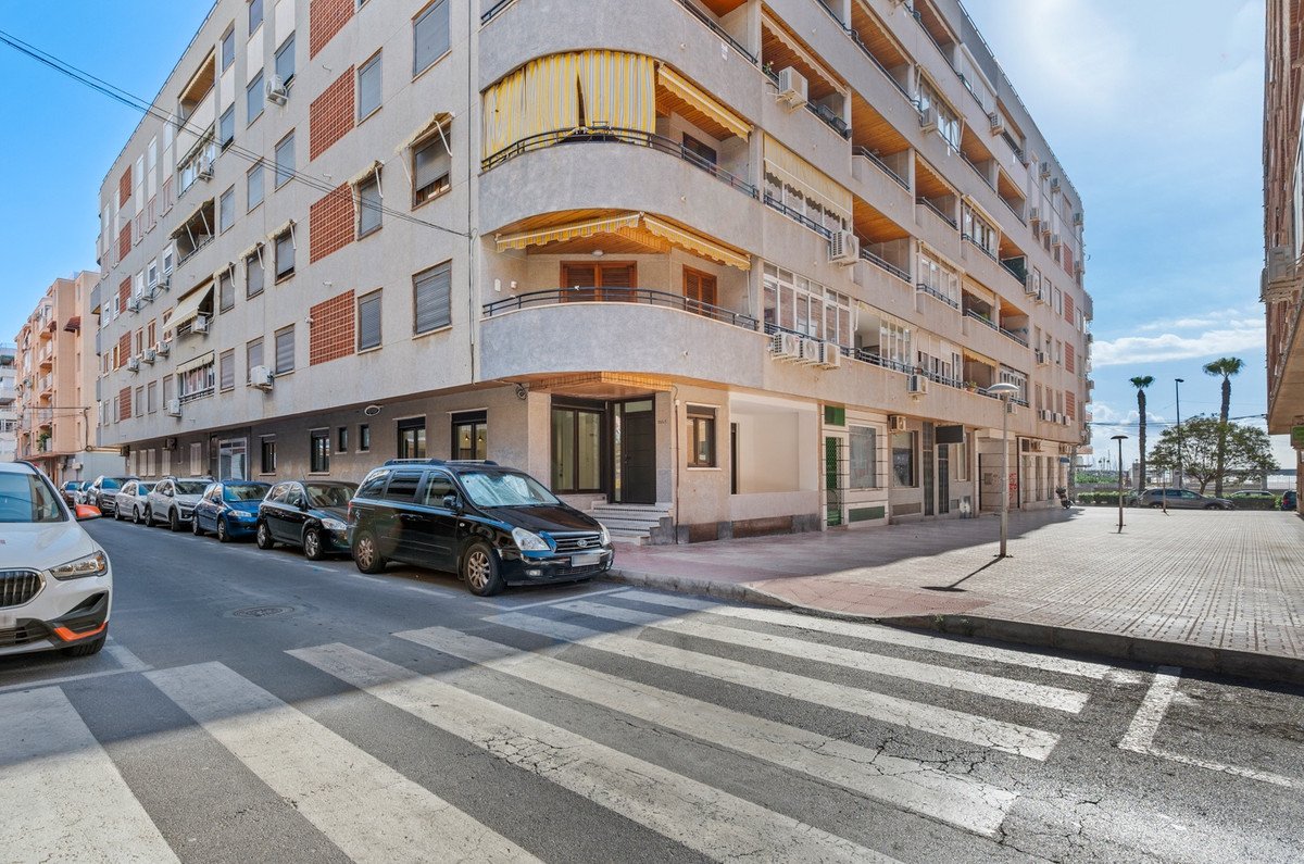 3 Bed Ground Floor Apartment in Torrevieja