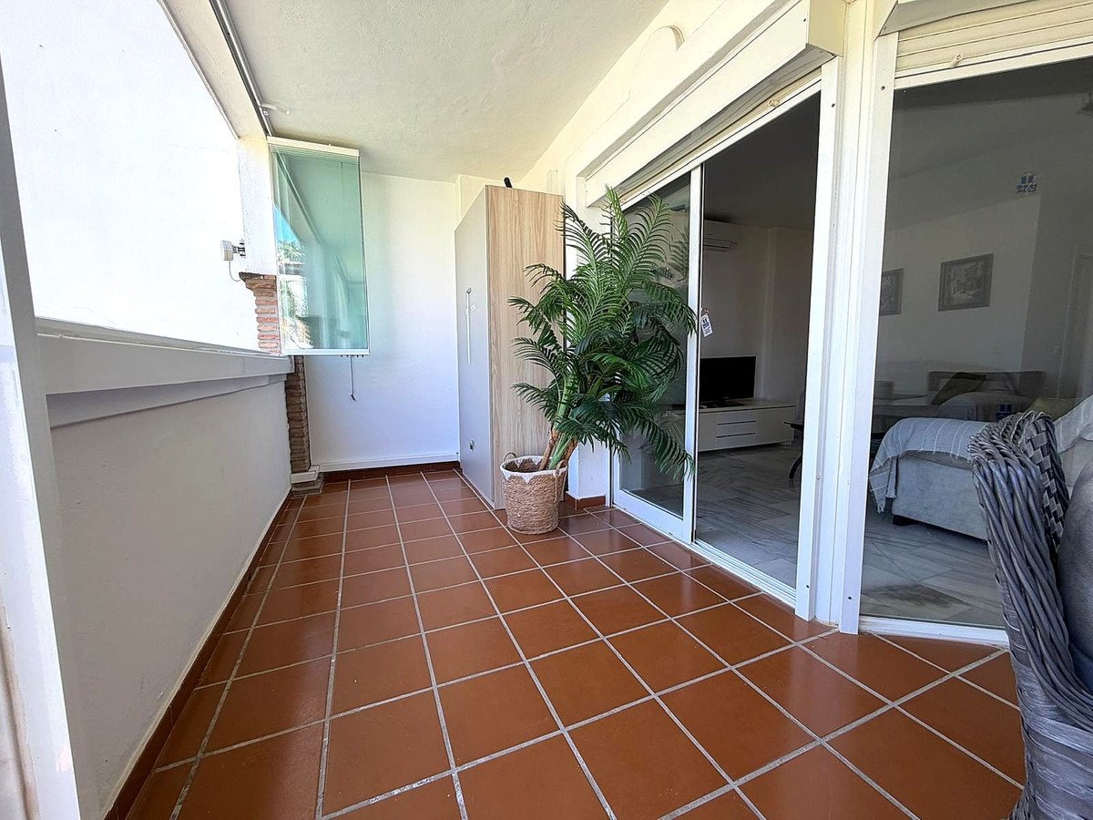 2 Bed Middle Floor Apartment in Mijas Golf