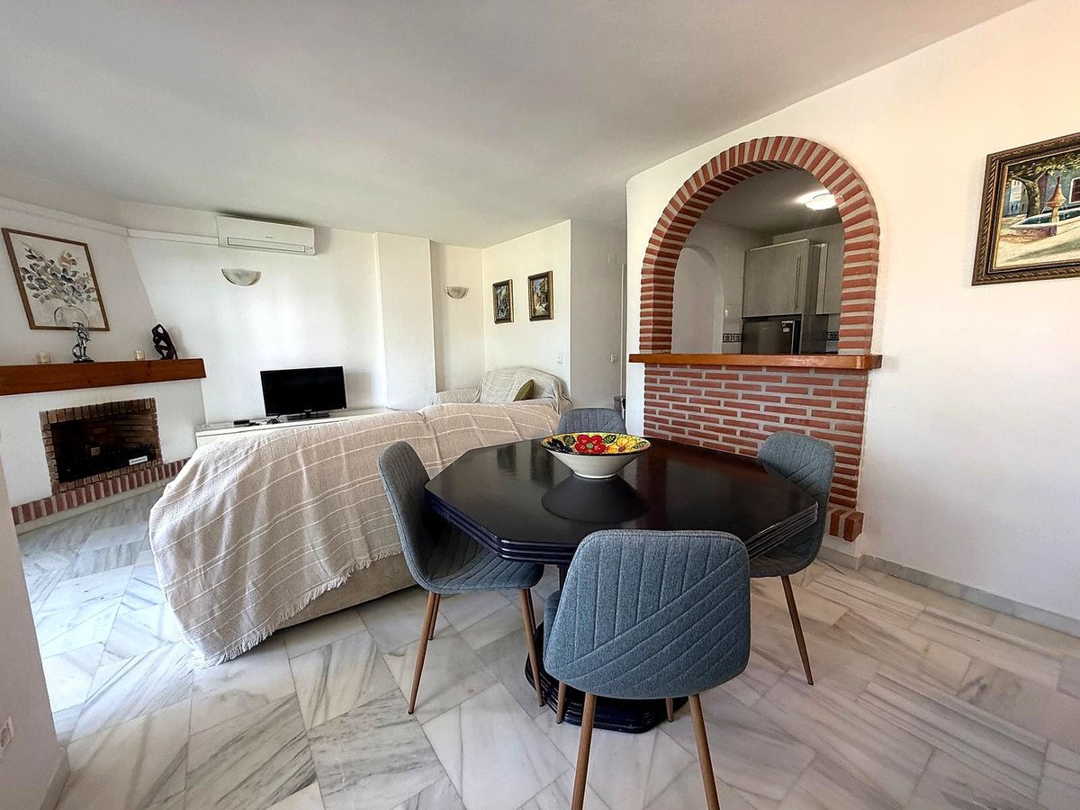 2 Bed Middle Floor Apartment in Mijas Golf