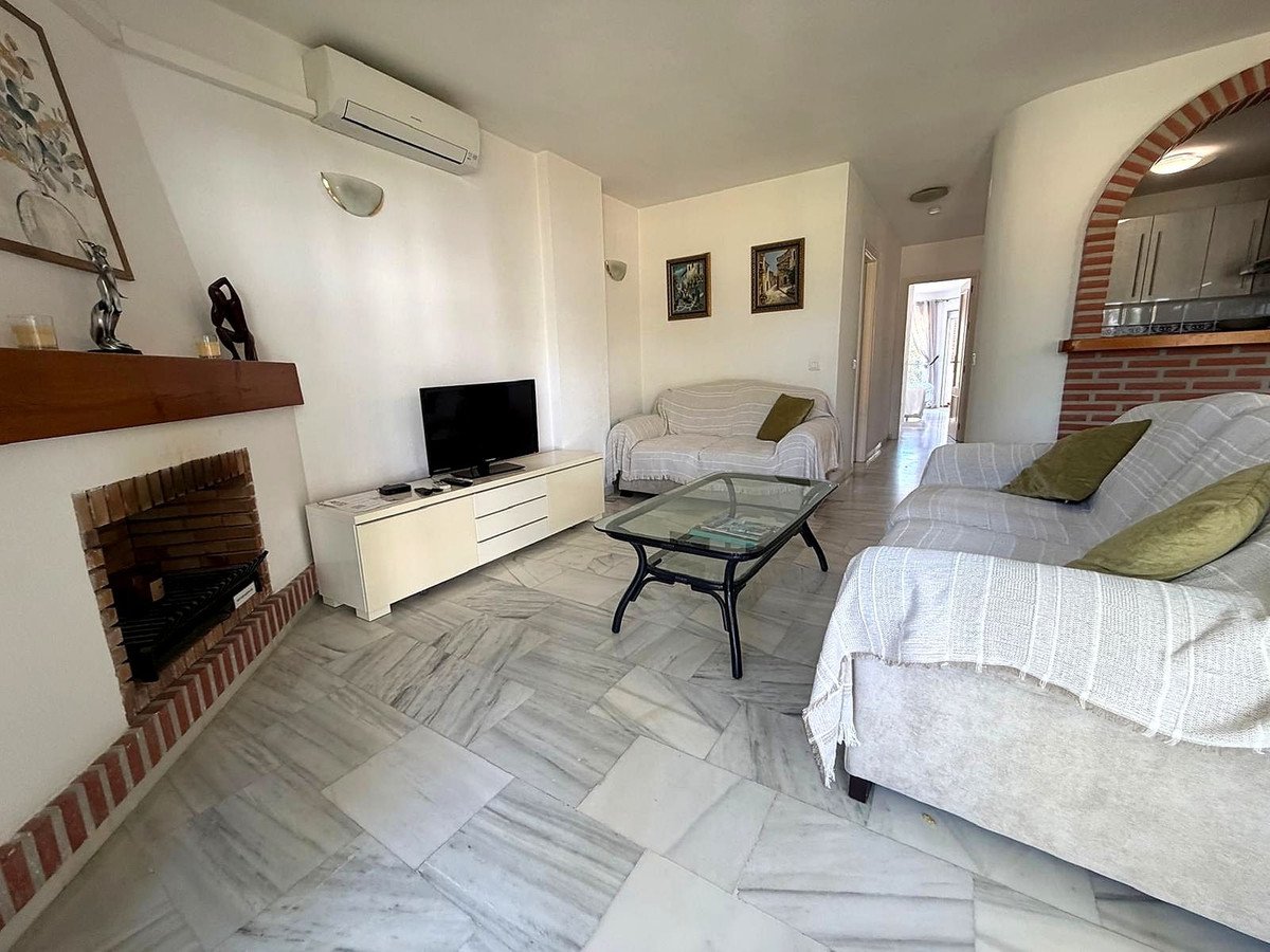 2 Bed Middle Floor Apartment in Mijas Golf