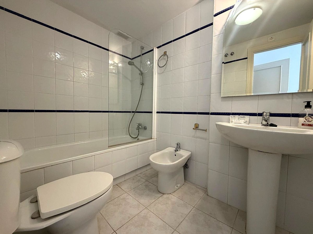 2 Bed Middle Floor Apartment in Mijas Golf
