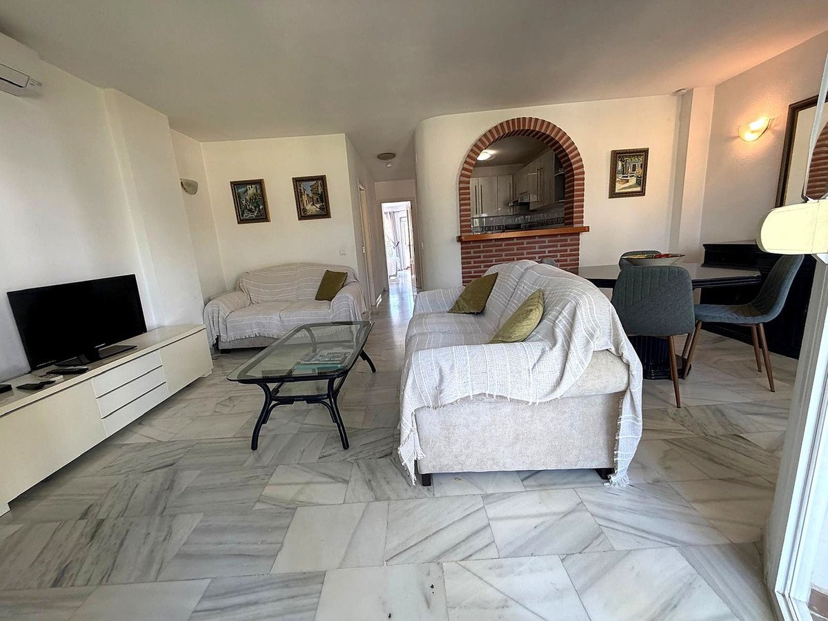 2 Bed Middle Floor Apartment in Mijas Golf