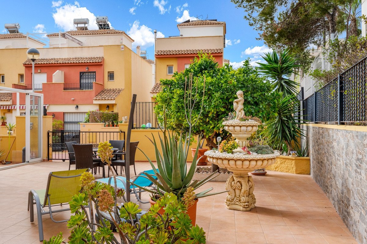 3 Bed Townhouse in Villamartin