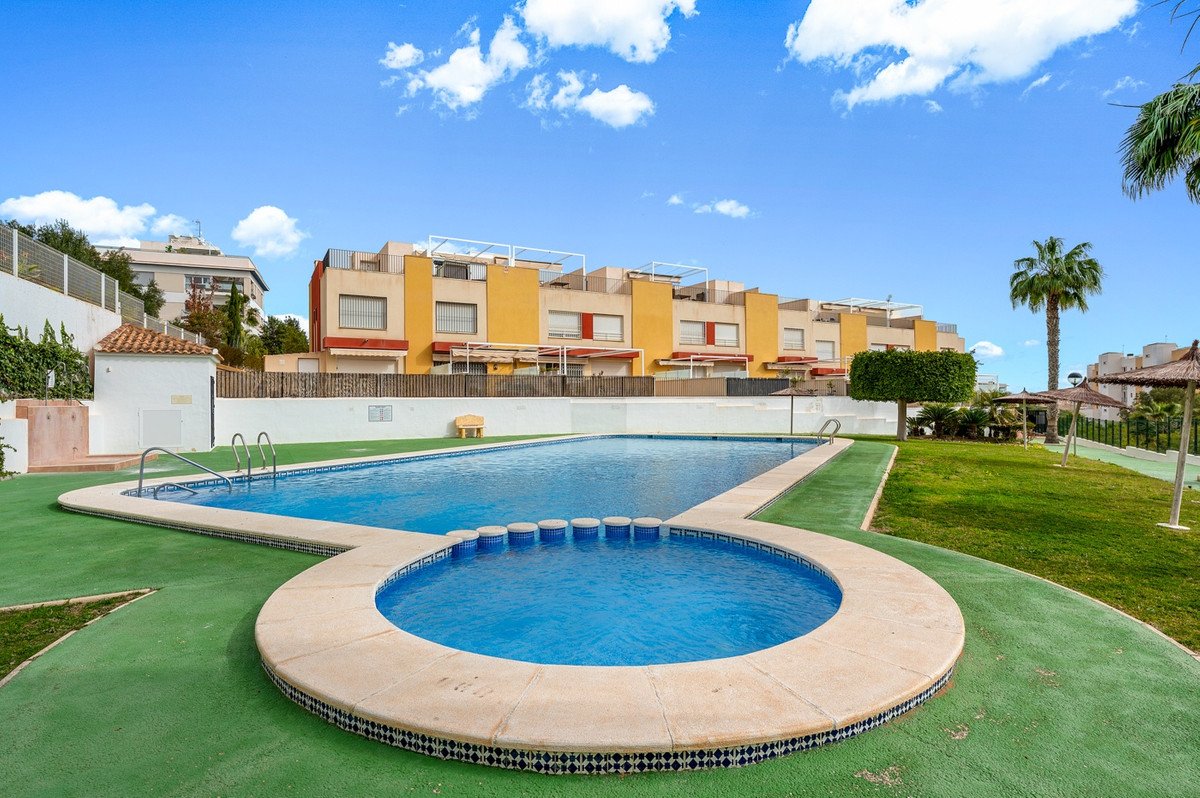3 Bed Townhouse in Villamartin